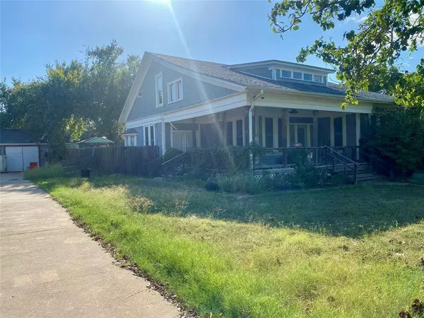 407 S Tyler Street, Mcgregor, TX 76657