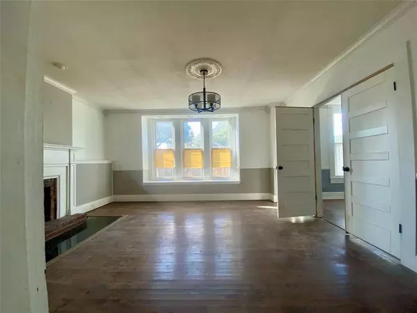 407 S Tyler Street, Mcgregor, TX 76657