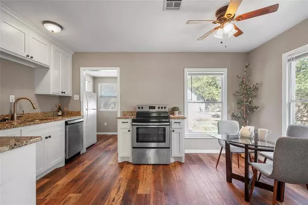 1201 W 11TH Street, Mcgregor, TX 76657