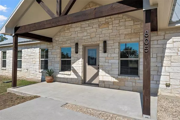 805 N Main Street, Mcgregor, TX 76657