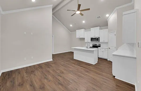 124 Morris Court, Mcgregor, TX 76657