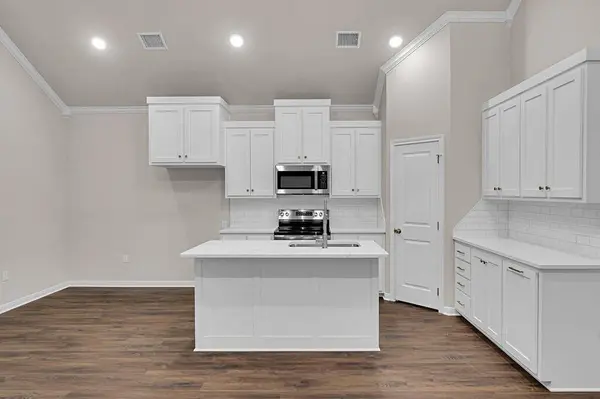 124 Morris Court, Mcgregor, TX 76657