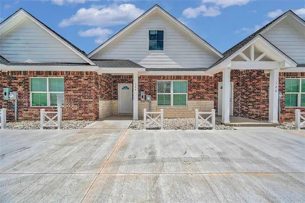 124 Morris Court, Mcgregor, TX 76657