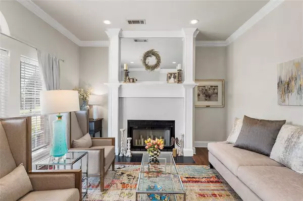 319 WINDING CREEK Lane, Mcgregor, TX 76657