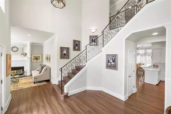 319 WINDING CREEK Lane, Mcgregor, TX 76657