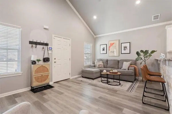 518 Alamo Court, Mcgregor, TX 76657