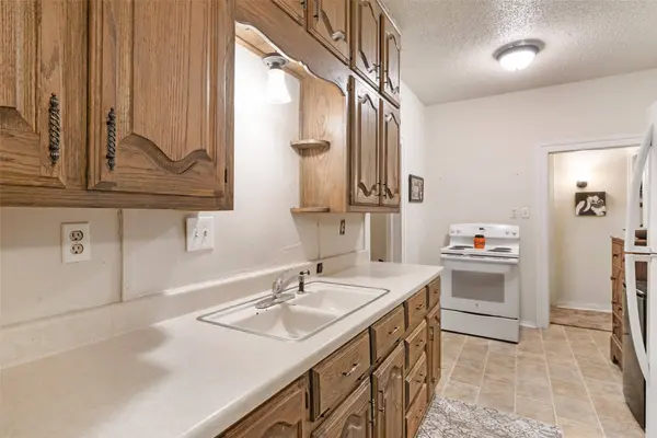 502 W 6th ST, Mcgregor, TX 76657