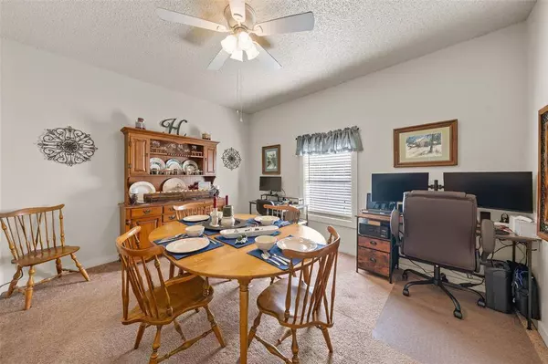 502 W 6th Street, Mcgregor, TX 76657