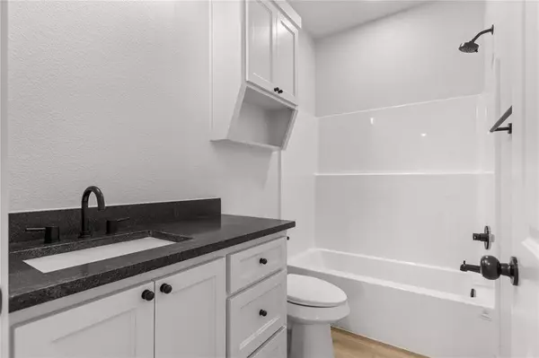 98 Arthur Avenue, Mcgregor, TX 76657