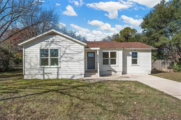 1104 W 10th Street, Mcgregor, TX 76657