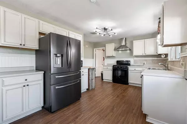 1500 W 10th Street, Mcgregor, TX 76657