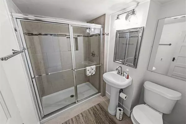 501 S Adams Street S, Mcgregor, TX 76657