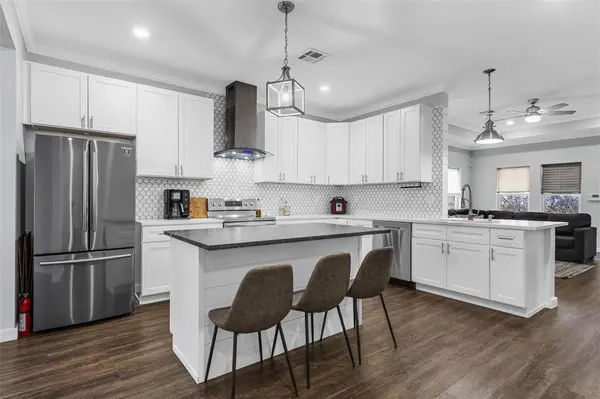 502 David Davis Drive, Mcgregor, TX 76657