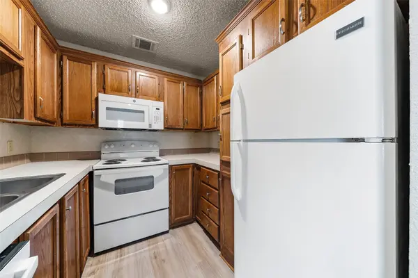 1300 Chapel Creek RD #1302, Waco, TX 76712