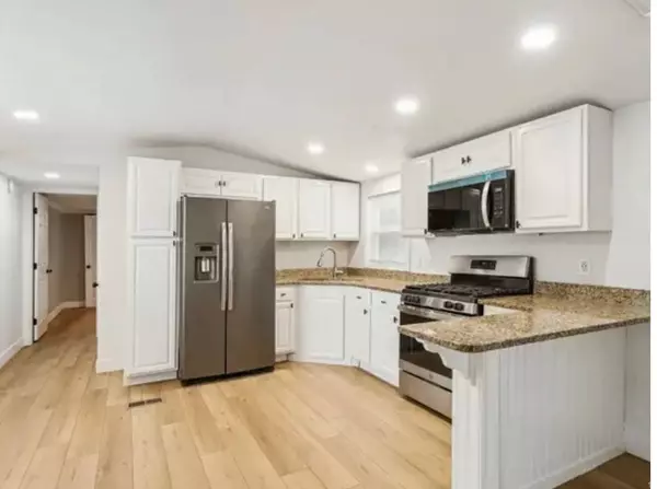 8155 S REDWOOD RD #28, West Jordan, UT 84088