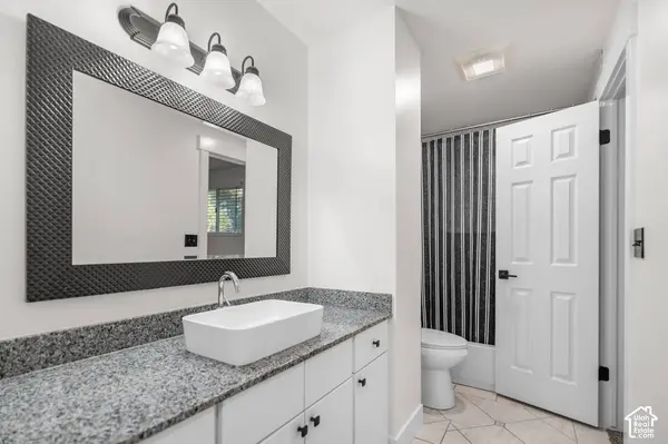 4042 W PASKAY DR, West Valley City, UT 84120