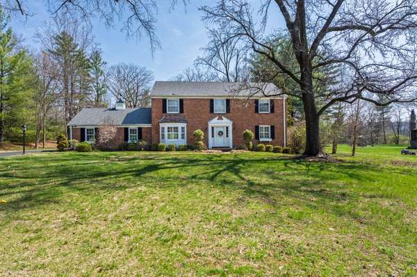 1818 Manor Hill Rd, St Louis, MO 63131-1502