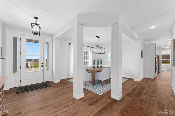 375 Kreder Ridge CIR, St Charles, MO 63304