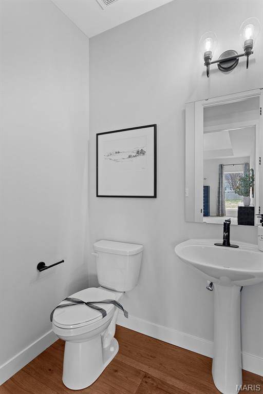 375 Kreder Ridge CIR, St Charles, MO 63304