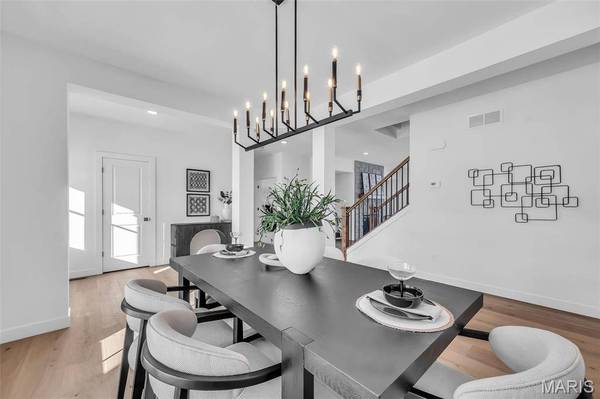 101 Moorland LN, Dardenne Prairie, MO 63368