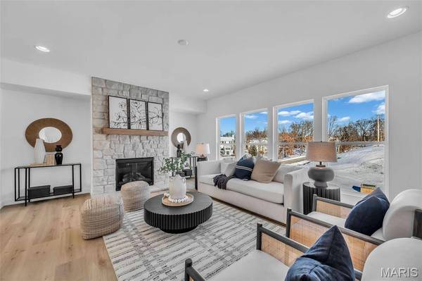 101 Moorland LN, Dardenne Prairie, MO 63368