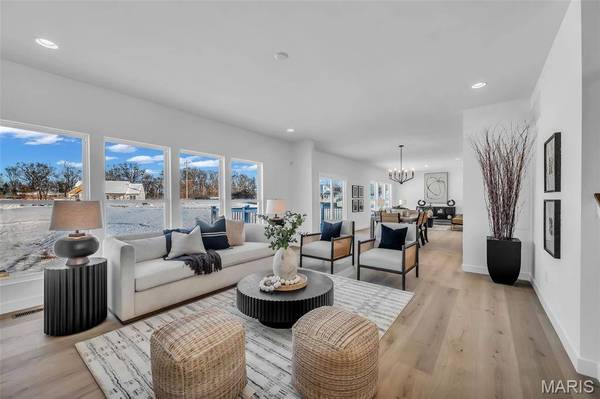 101 Moorland LN, Dardenne Prairie, MO 63368