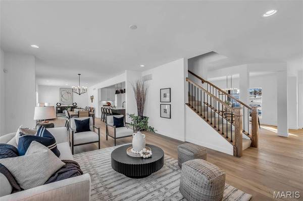 101 Moorland LN, Dardenne Prairie, MO 63368