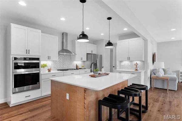 1 Bridgeport @ Chateau De Fond Du Lac, Lake St Louis, MO 63367