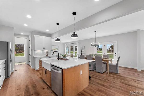 1 Bridgeport @ Chateau De Fond Du Lac, Lake St Louis, MO 63367