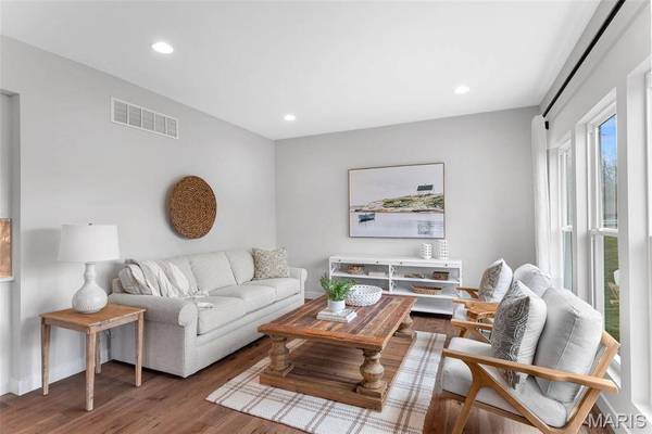 1 Bridgeport @ Chateau De Fond Du Lac, Lake St Louis, MO 63367