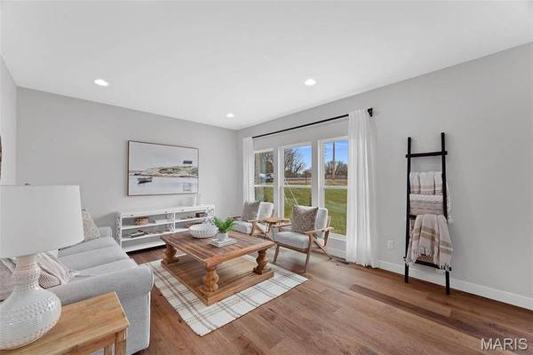 1 Bridgeport @ Chateau De Fond Du Lac, Lake St Louis, MO 63367