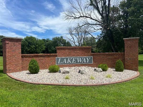 1329 Lakeway DR, Defiance, MO 63341