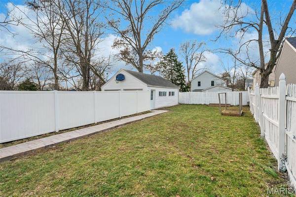 651 Cleveland AVE, Kirkwood, MO 63122