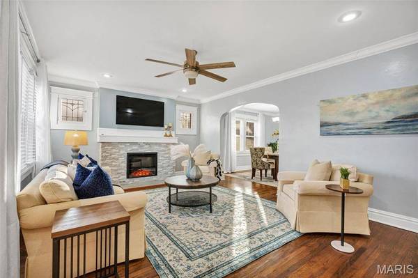 651 Cleveland AVE, Kirkwood, MO 63122