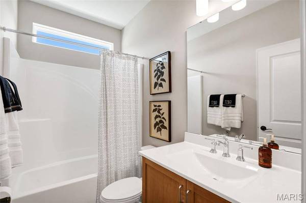 4 Challenger CT, O'fallon, MO 63366
