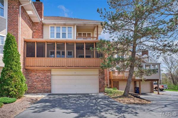 405 Meramec WAY #10, St Charles, MO 63303