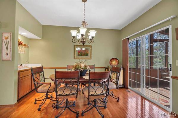 405 Meramec WAY #10, St Charles, MO 63303