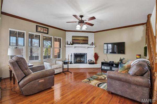 405 Meramec WAY #10, St Charles, MO 63303