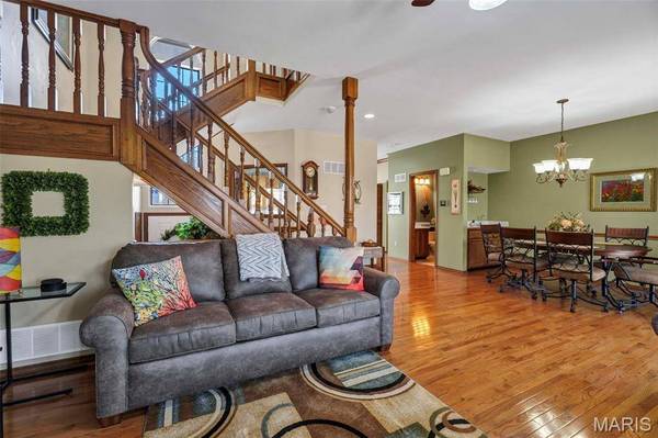 405 Meramec WAY #10, St Charles, MO 63303