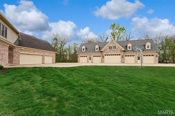 242 Fick Farm RD, Chesterfield, MO 63005
