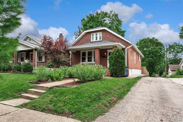 6932 Garner AVE, St Louis, MO 63139