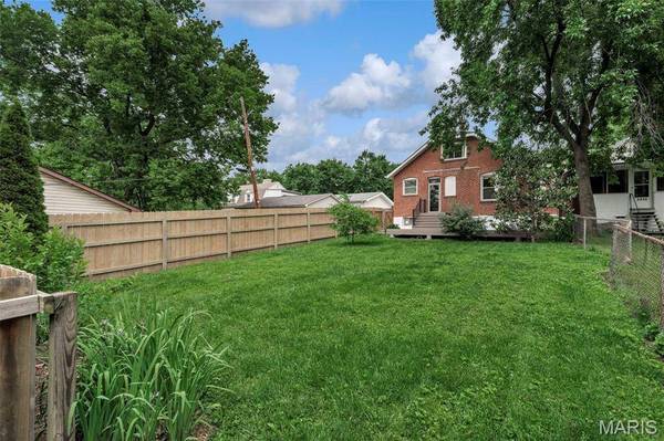 6932 Garner AVE, St Louis, MO 63139