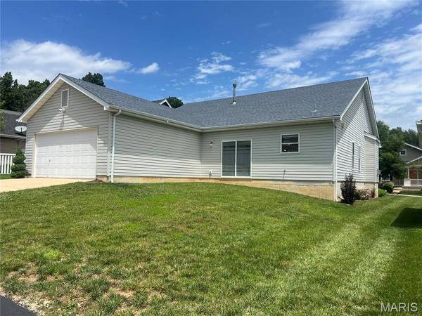 321 Hawks View DR, O'fallon, MO 63368