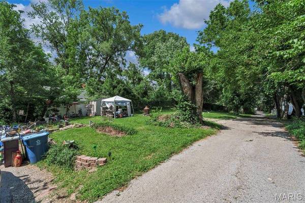 1620 gallaher, St Charles, MO 63301