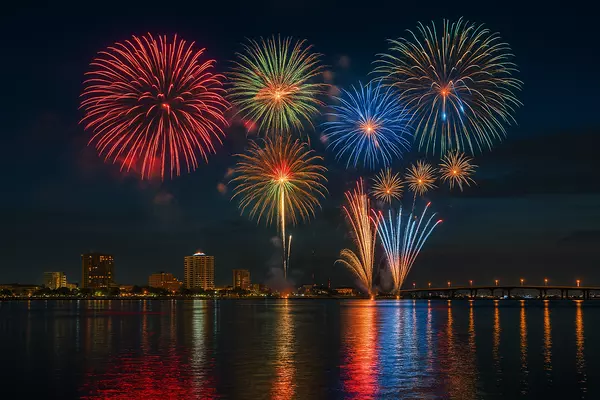 Celebrate the 4th of July in Pensacola! 