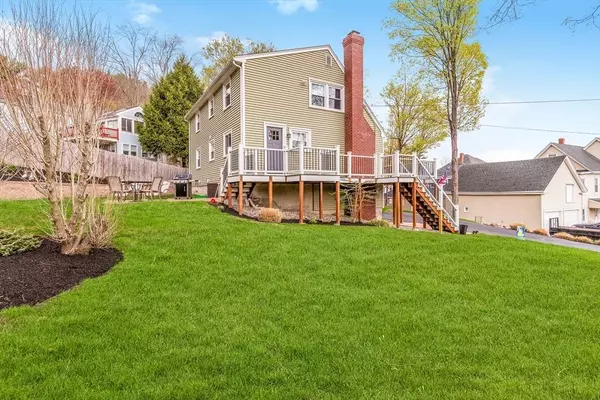 8 Wellings St, Haverhill, MA 01830