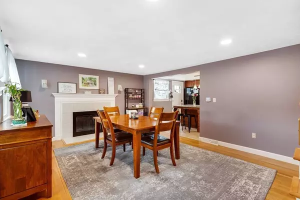 8 Wellings St, Haverhill, MA 01830