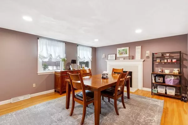 8 Wellings St, Haverhill, MA 01830