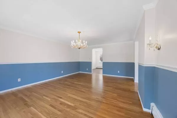 5 Manter Ct, Saugus, MA 01906