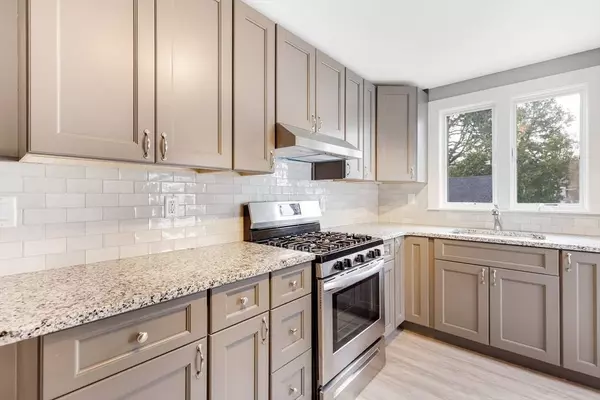 99 Laurel St, Melrose, MA 02176